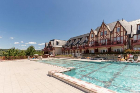 Отель Pierre & Vacances Premium Residence & Spa Houlgate  Ульгат